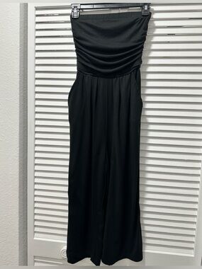 Justify Strapless Cropped Leg Jumper